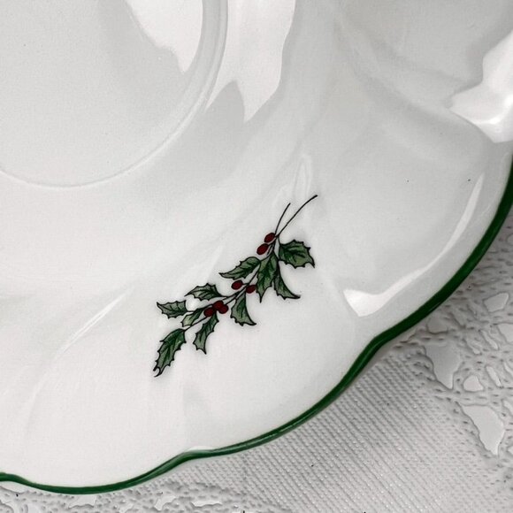Nikko Happy Holidays 4 Coffee/Tea Cups Saucers Footed Swirl Christmas Tree - Picture 8 of 12